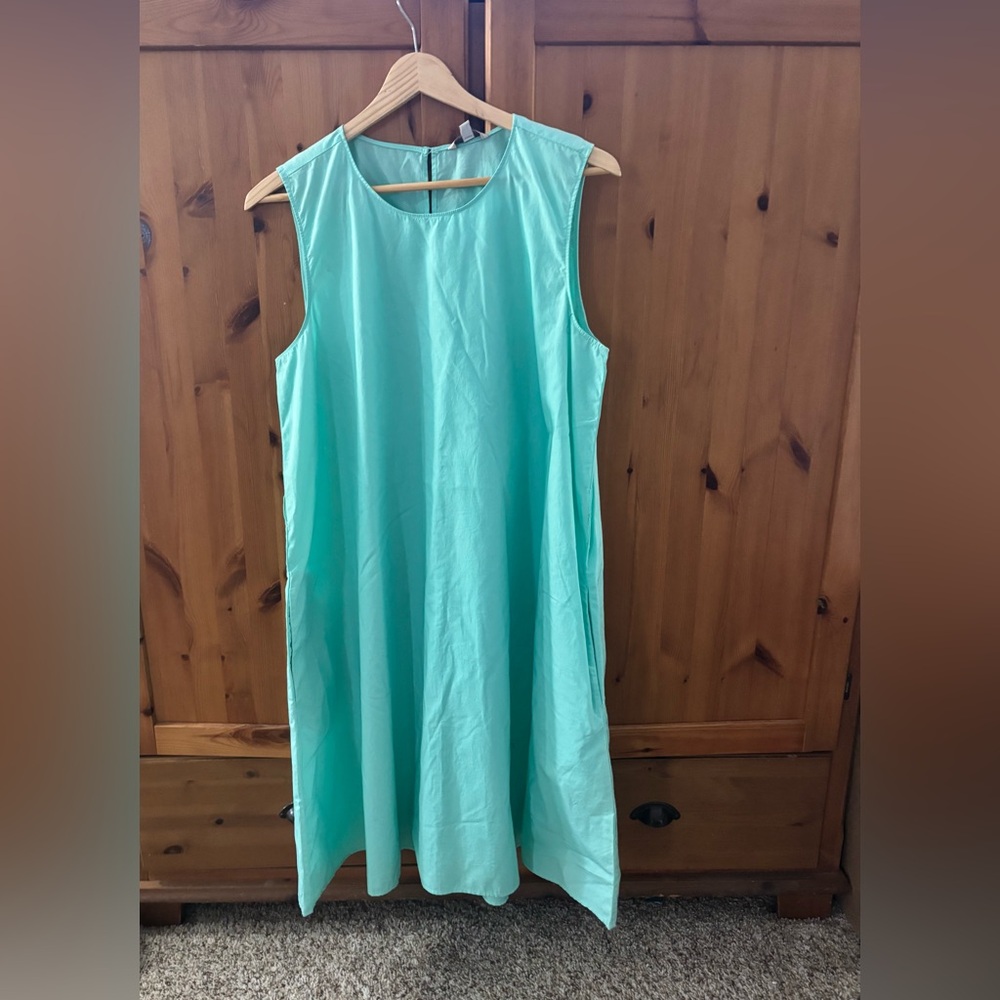 NWT. Old Navy Mint Sleeveless Shift Dress.